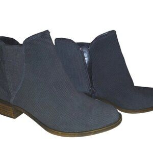 Kensie Grey Leather Ankle Boot Size 6.5